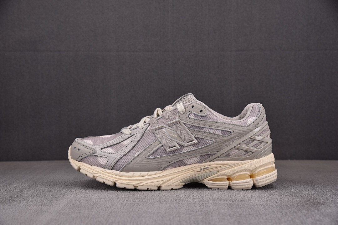 [M] 뉴발란스 1906R 폴카 닷 문락 (남여공용)