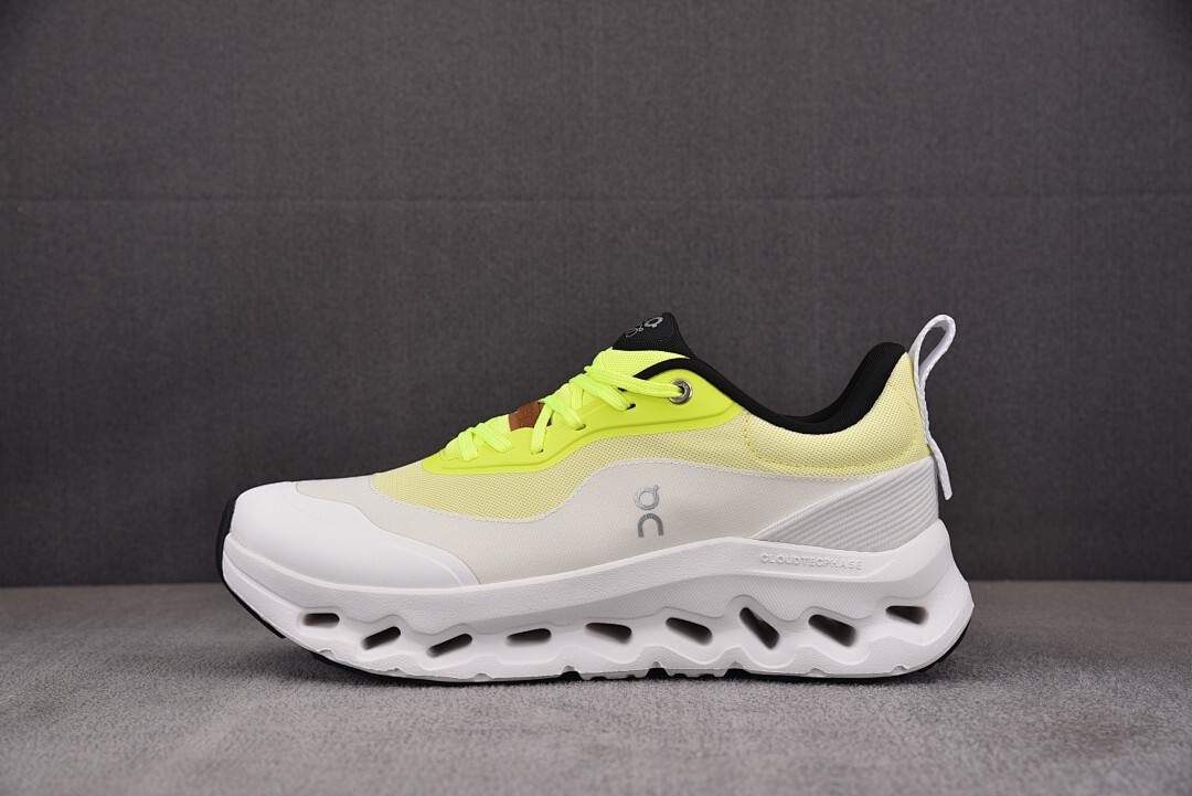 [순원] 로에베 x 온 러닝 클라우드틸트2 러닝화 네온 옐로우 화이트 (남여공용)