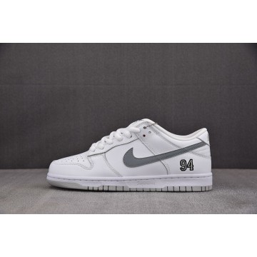 [M] 슈프림 x 나이키SB 덩크 로우 화이트 (남성용)