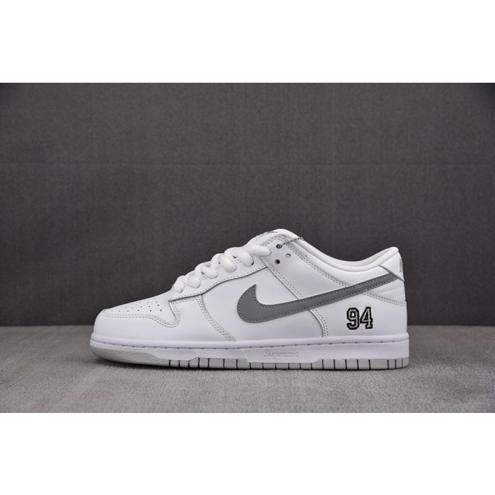 [M] 슈프림 x 나이키SB 덩크 로우 화이트 (남성용)