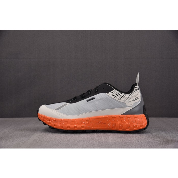 [M] 노다 001 스파이크 트레일 런닝화 그레이 오렌지 (남성용)