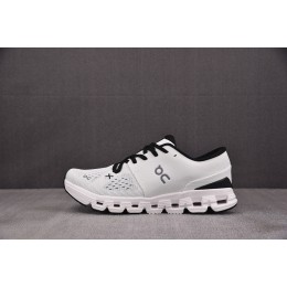 [순원] 온 러닝 클라우드X4 트레이닝화 아이보리 블랙 (남여공용)