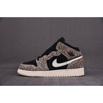 [CJ] 조던1 미드 SE GS 호피 (여성용)