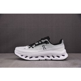 [순원] 온 러닝 클라우드틸트 러닝화 블랙 아이보리 (남여공용)