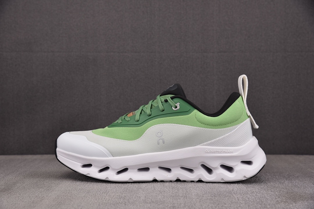 [M] 로에베 x 온 러닝 클라우드틸트2 러닝화 그린 화이트 (남여공용)