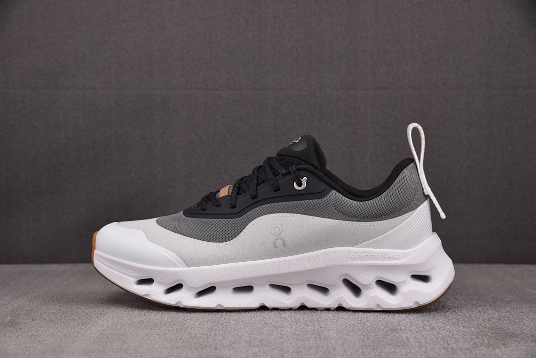 [M] 로에베 x 온 러닝 클라우드틸트2 러닝화 블랙 화이트 검 (남여공용)