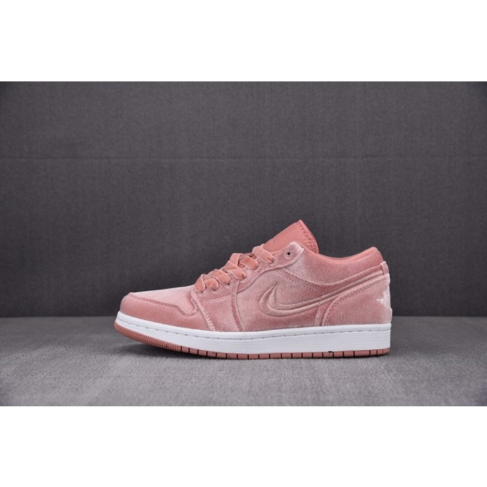 [CJ] 조던1 로우 우먼스 SE 핑크 벨벳 (여성용)