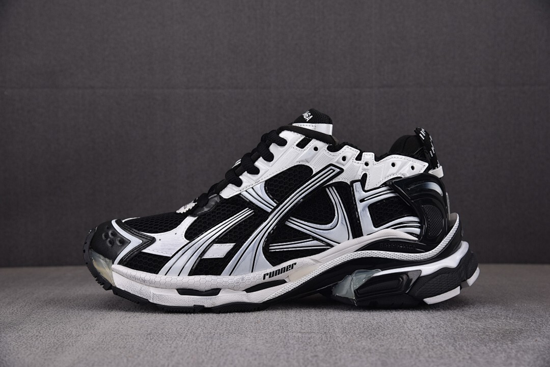 [XA] 발렌시아가 러너 스니커즈 블랙 화이트 (남여공용)