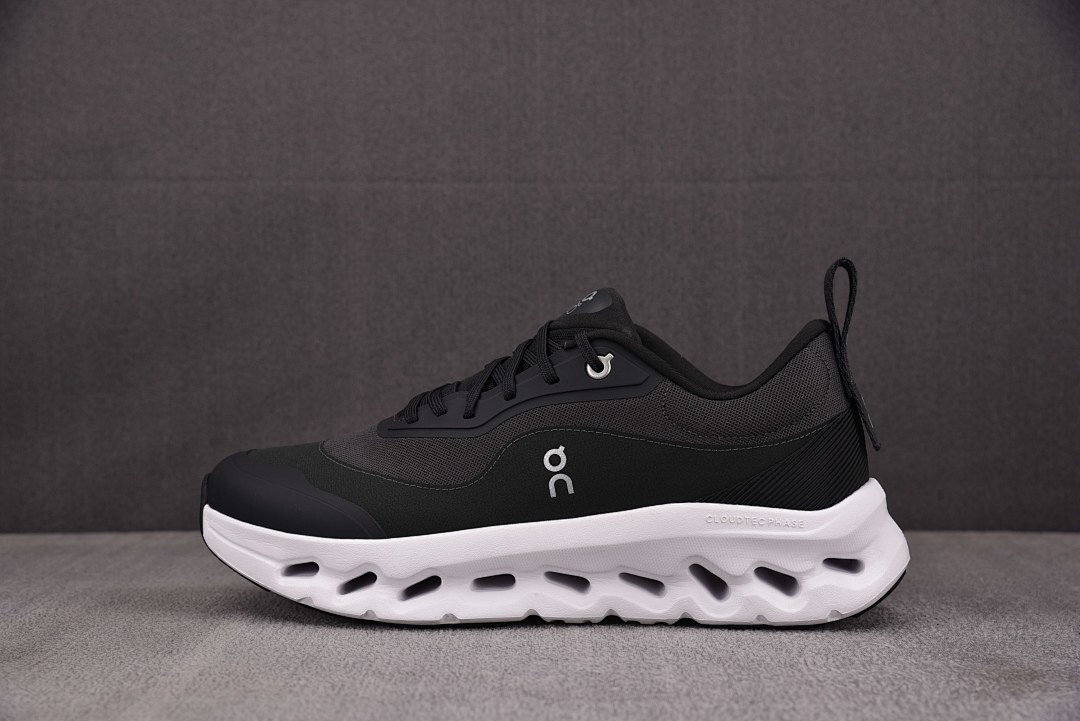 [M] 로에베 x 온 러닝 클라우드틸트2 러닝화 블랙 (남여공용)
