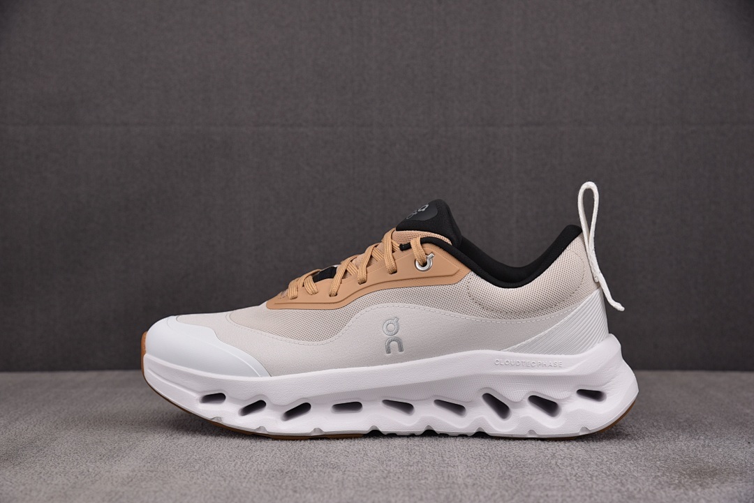 [M] 로에베 x 온 러닝 클라우드틸트2 러닝화 탄 화이트 검 (남여공용)