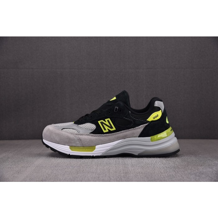 [순원] 뉴발란스 992 블랙 볼트 그레이 (남여공용)