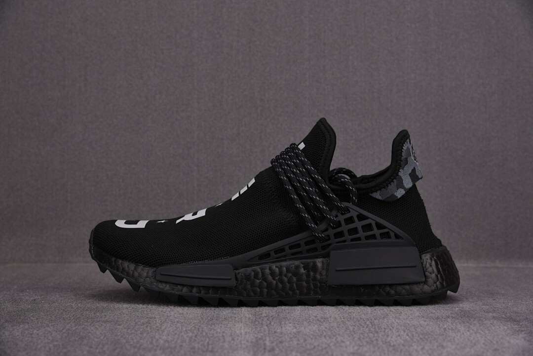 [OWF] NERD x 퍼렐 윌리엄스 x 아디다스 Hu NMD 블랙 (남여공용)