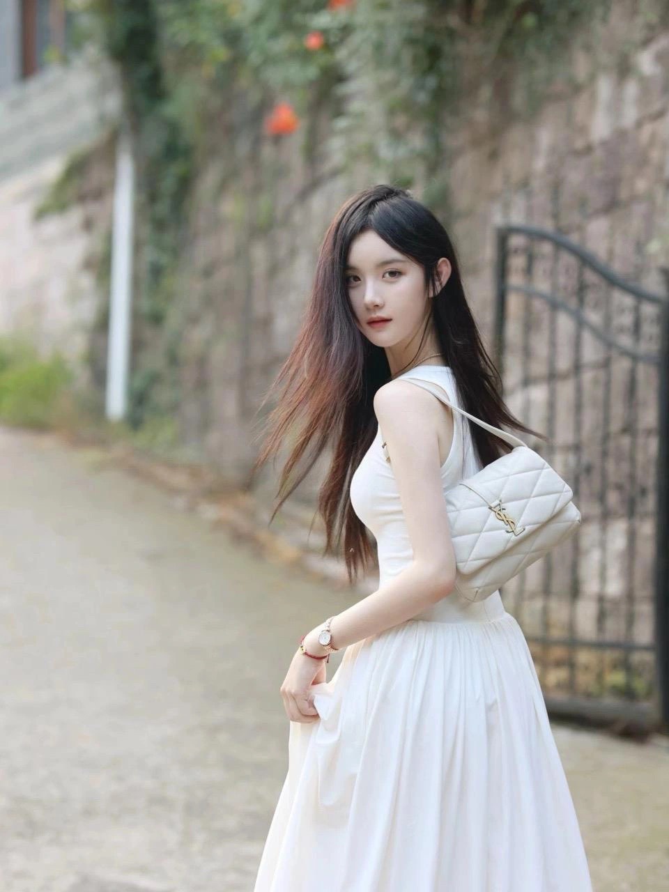 [블프] 생로랑 LE 57 퀄팅 숄더백 블랑 빈티지 (여성가방)